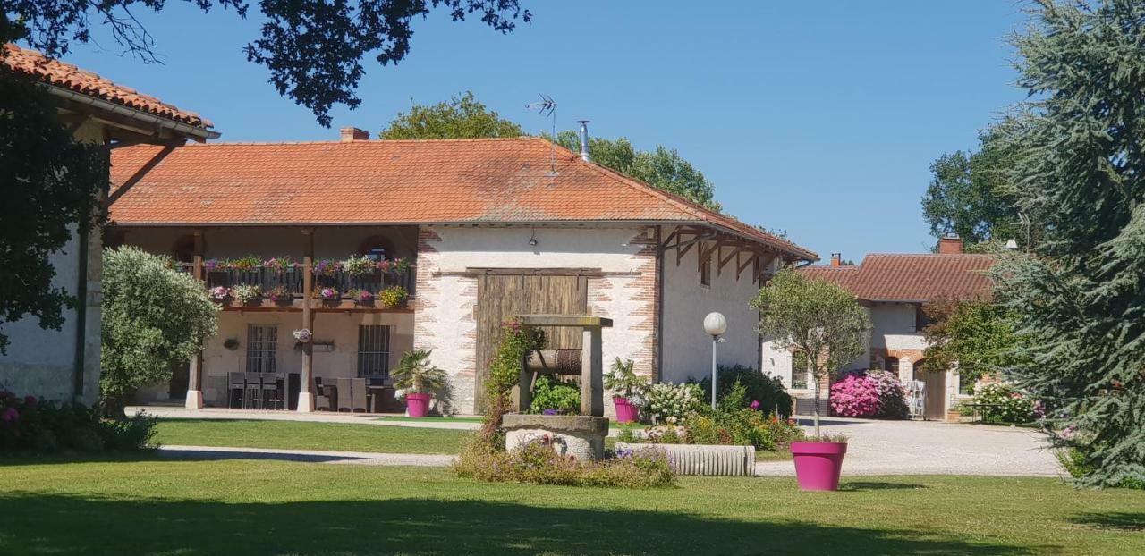 Villa Domaine Du Cuiset -Gite Des Combles Saint-André-sur-Vieux-Jonc Exterior foto